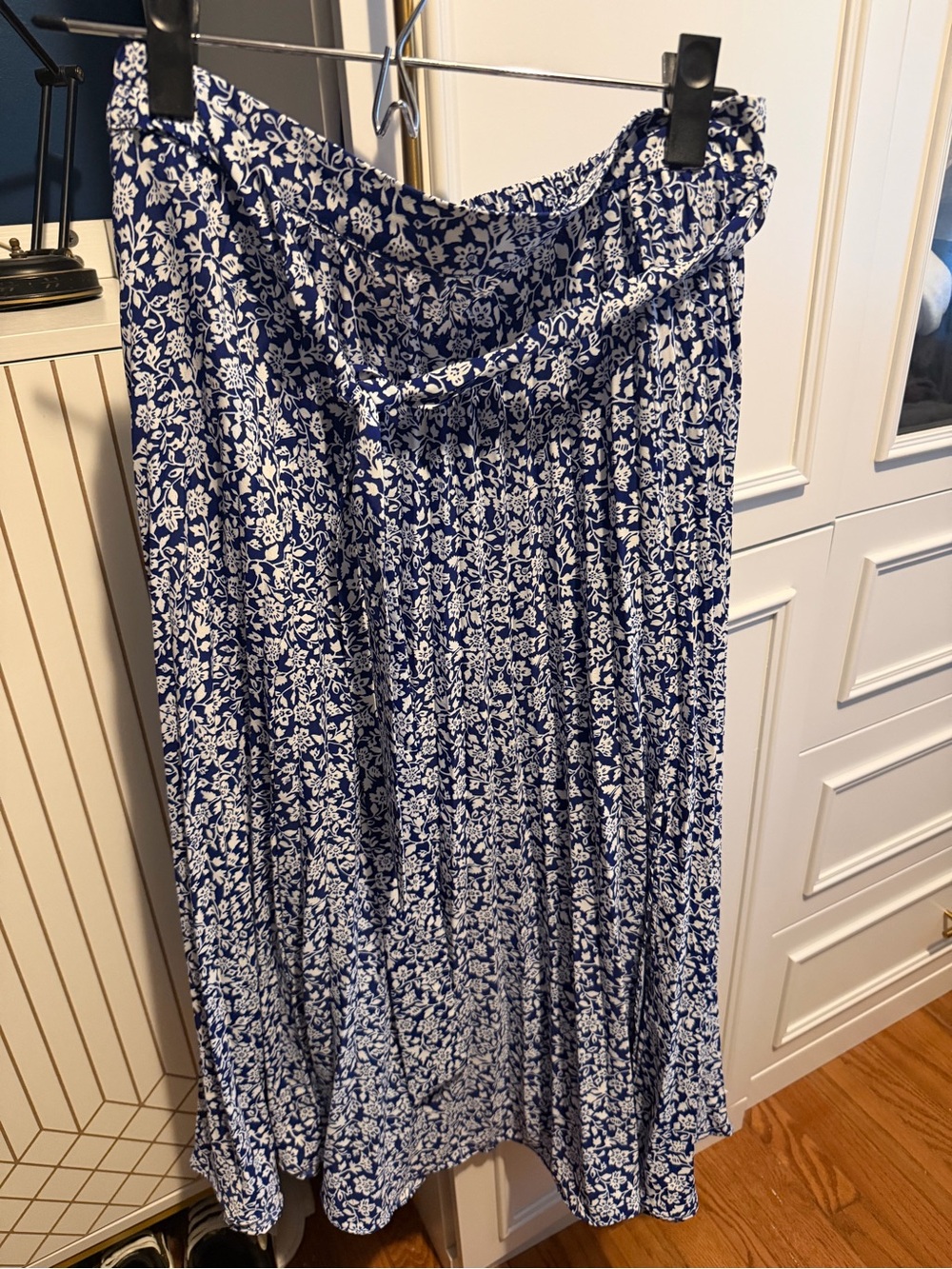 Quince Size M Blue & White Floral Midi skirt